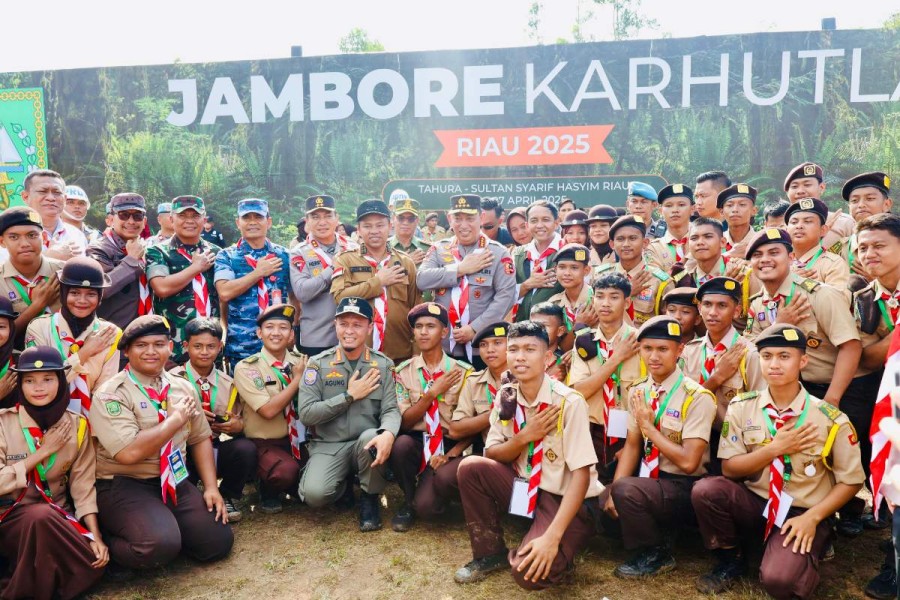 Peserta Jambore Bangga, Gubri Abdul Wahid Dinilai Inspiratif dalam Aksi Cegah Karhutla