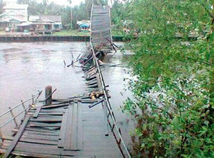 Terkait Ambruknya Jembatan, Bupati Instruksikan Sekda dan Instansi Terkait Ambil Langkah Terbaik