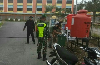 Gabungan TNI, Polri, Satpol PP & Security Laksanakan Penegakan Disiplin di Pasar Tradisional