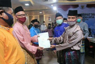 Kementrian Agraria Serahkan 16.372 Sertifikat Tanah untuk Masyarakat di Riau 