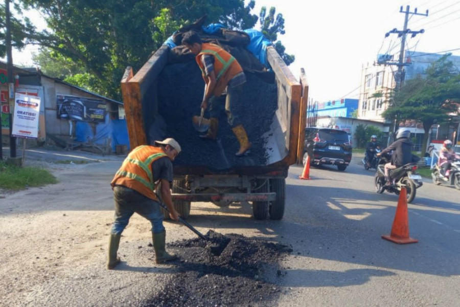 Giliran Ruas Jalan Hang Tuah dan Imam Munandar Diperbaiki PUPR Riau, Begini Respon Warga