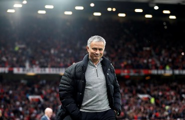 Mourinho Disodori Kontrak Baru