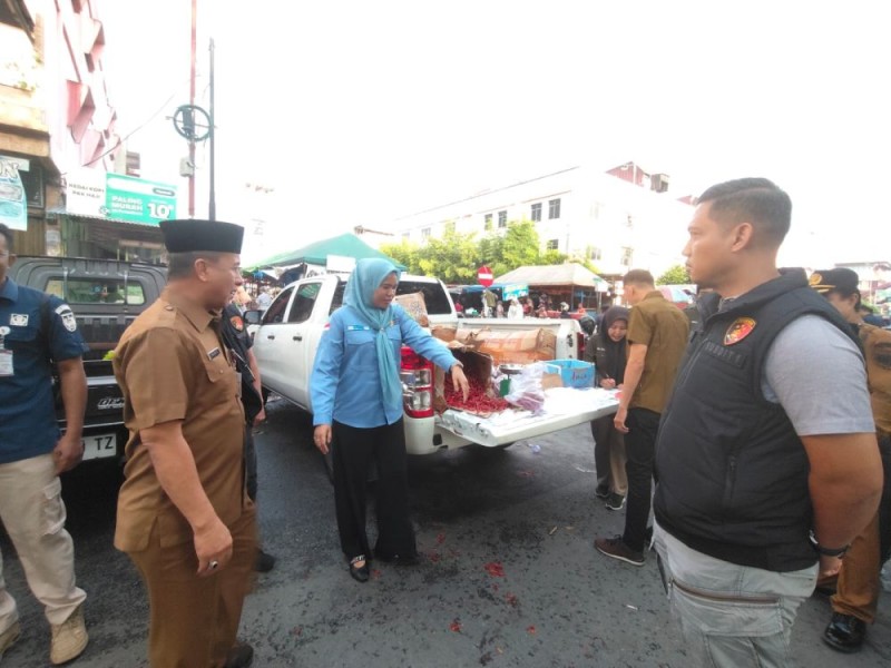 Kendalikan Inflasi, Pemprov Riau Gelar Pasar Murah di Lima Titik