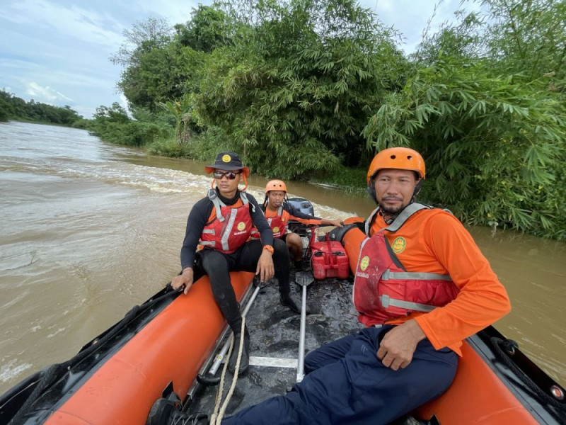 Tenggelam Saat Mandi di Sungai Sail, Tim Basarnas Pekanbaru Masih Lakukan Pencarian