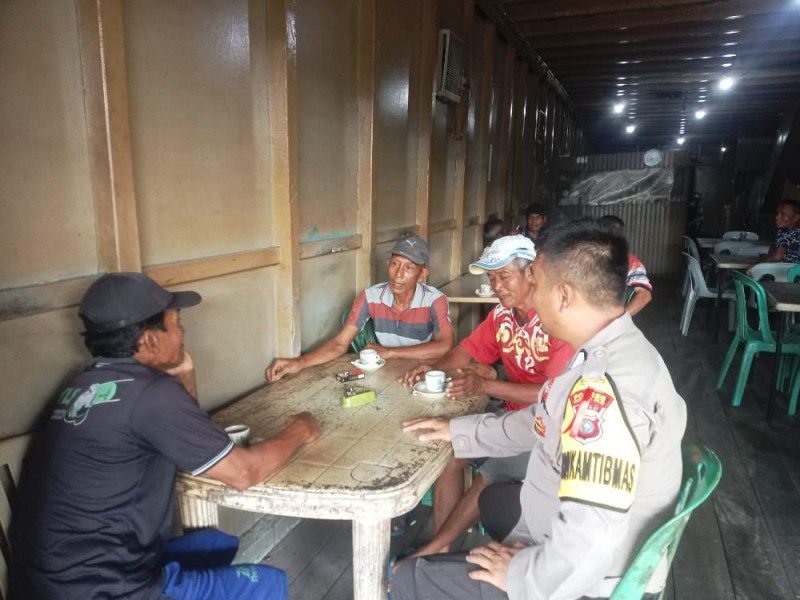 Meski Hari Libur, Polsek Concong Terus Sosialisasi Pilkada Damai kepada Masyarakat