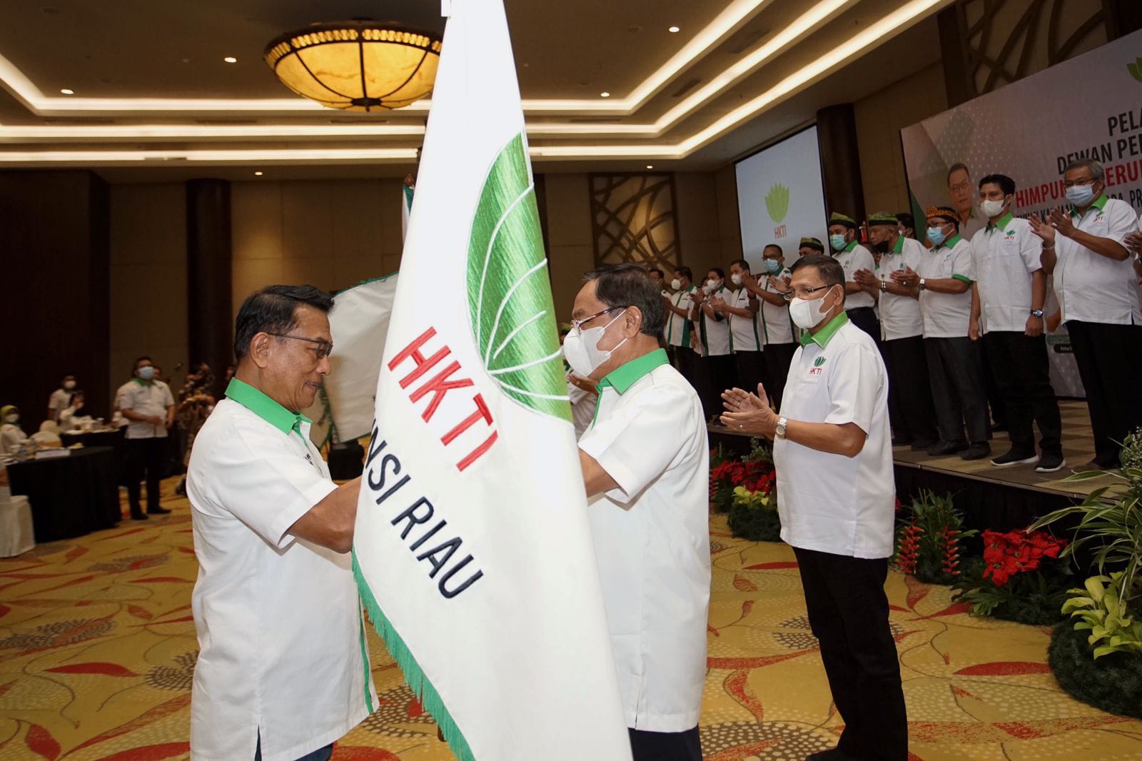 Lantik Wardan sebagai Ketua HKTI Riau, Ini Pesan Moeldoko