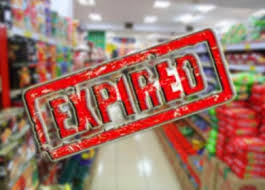 Petugas Sidak Tahan Surat Izin Toko Jual Produk Kadaluarsa