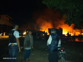 Diawali Suara Ledakan, 18 Rumah di Inhu Hangus Terbakar