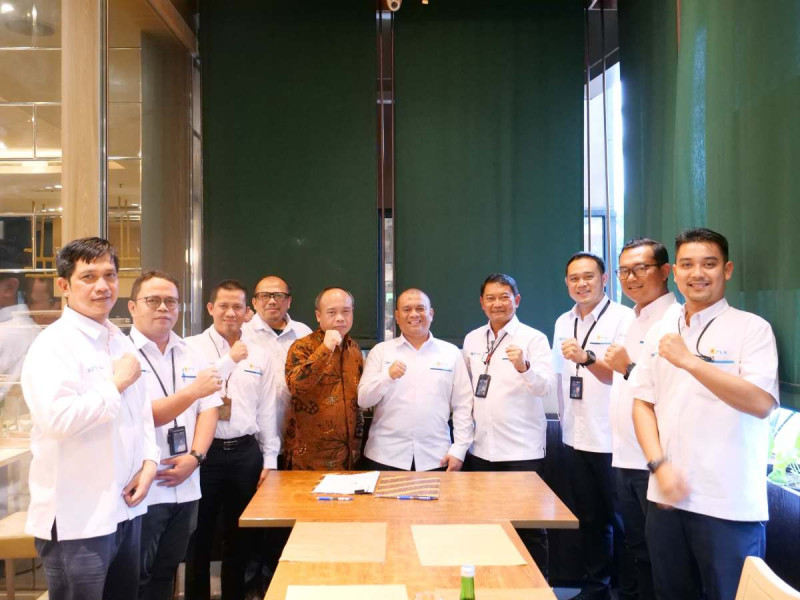 PLN UID RKR dan PLN MCTN Relokasi Gardu Induk Mobile dari Gresik ke Tandun Rohul