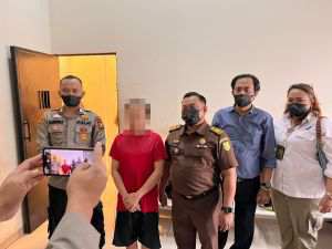 Kasus Dugaan Distributor Kosmetik Ilegal, BBPOM Pekanbaru Serahkan Tersangka ke JPU