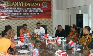 Jalin Komunikasi, DPRD Riau Kunjungi Kantor Kemenkumham 