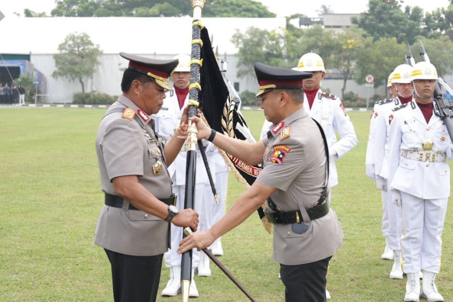 Herry Heryawan Pamit dengan Haru, Arman Achdiat Siap Lanjutkan Estafet Kapolda Riau