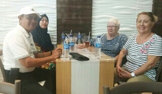 Masyarakat Bekawan Terima Bantuan dari NGO Prancis