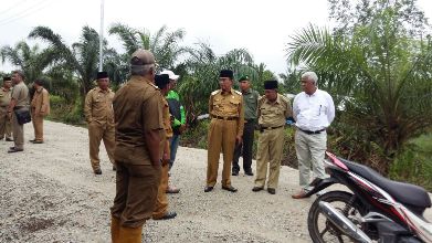 Wardan Tinjau Progres Pembangunan Jalan Sungai Luar-Teluk Pinang