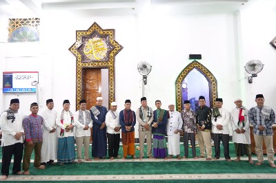 Hadiri Nuzul Quran di Masjid Agung  Plt Bupati Ajak Masyarakat Kuansing Cinta Alquran