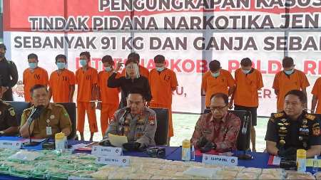 Tangkapan Besar Polda Riau, 12 Pelaku & 91 Kg Sabu Jaringan Malaysia Berhasil Diamankan