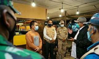 Operasi Yustisi Prokes, 40 Pengunjung Cafe di Kandis Jalani Rapid Test, Hasilnya 1 Positif