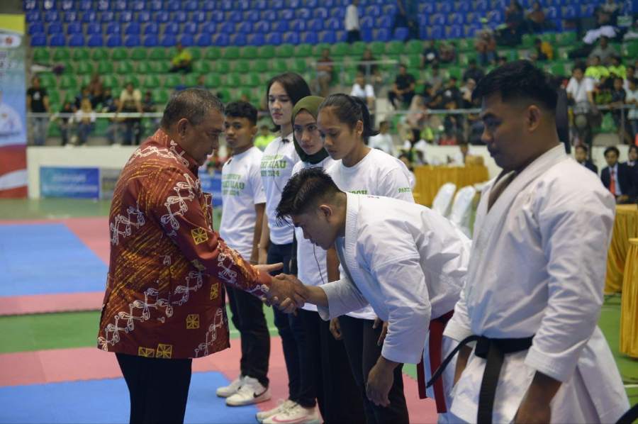 Gubri Edy Nasution Buka Kejurprov Karate FORKI 2024