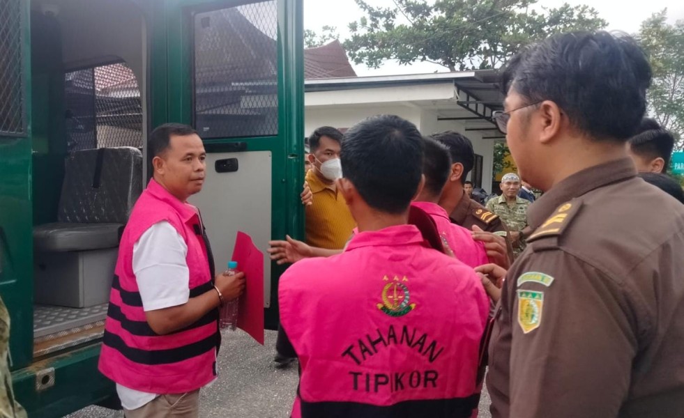 Tersangka Korupsi KUR Rp83,9 Miliar, Eks Anggota DPRD Kampar Terancam Dijemput Paksa