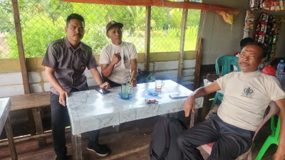 Sambangi Pasar Tradisional, Polsek Teluk Belengkong Minta Masyarakat Tidak Terprovokasi Berita Hoax