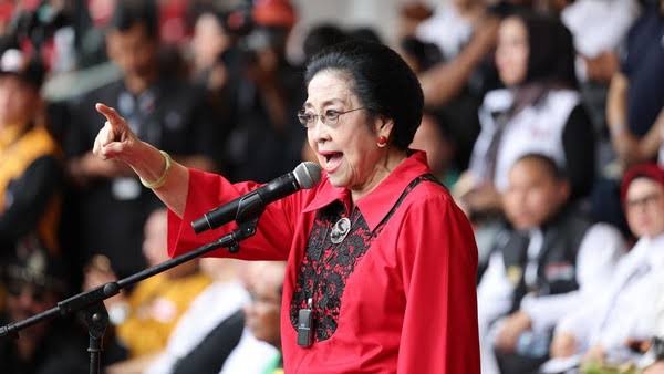 Jelang Kongres  PDI-P 2025, Kursi Megawati Digoyang?