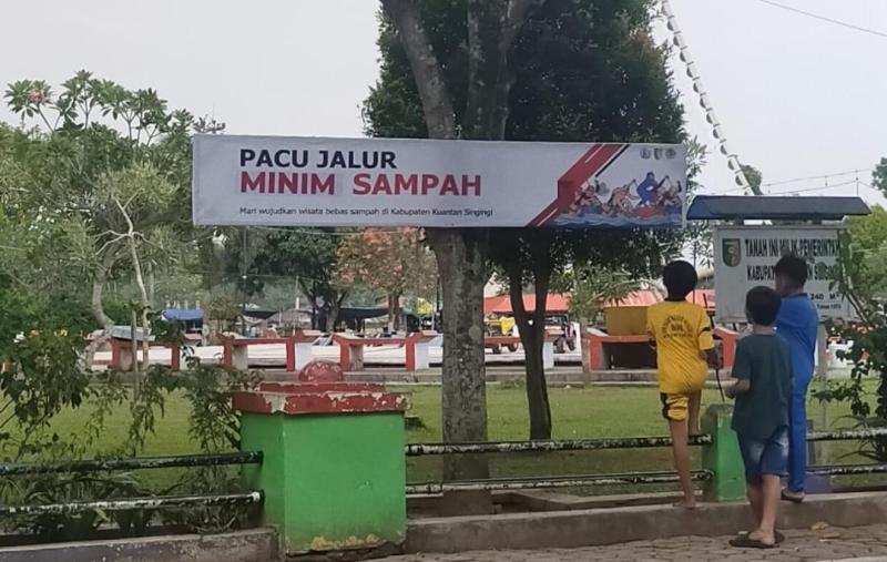 Saat Pacu Jalur Event Nasional 23 Agustus, DLH Kuansing Kampanyekan Gerakan Minim Sampah