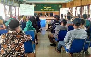 TNI Manunggal Masuk Desa Lakukan Penyuluhan Soal Narkoba & Hukum 