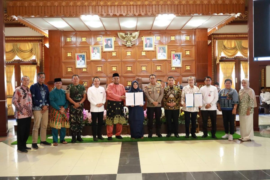 Wujudkan Siak Berazam, Afni Akan Beri Seragam Sekolah Gratis Bagi Siswa Baru