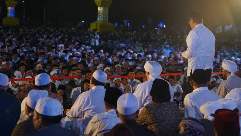 Hadiri Maulid Akbar di Masjid Raya Annur, Gubri Syamsuar Sampaikan Pesan Damai