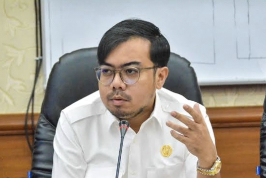 Soal  Dugaan Ijazah Karyawan Ditahan Perusahaan, Politisi Gerindra Dorong Disnaker Riau Berikan Sanksi