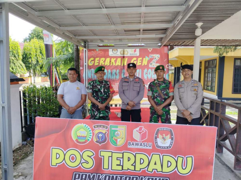 Polres Kuansing Sinergitas TNI Polri Lakukan Pengamanan di Kantor KPU Dalam Rangka Cipta Kondisi Pilkada 2024