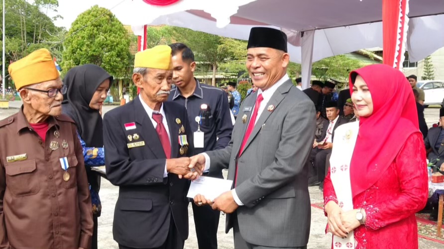 Peringatan Hari Pahlawan, Bupati Inhil Ajak Teladani Nilai Kepahlawanan