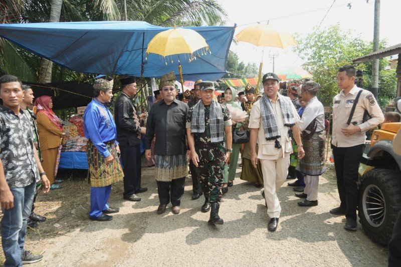 Bupati Suhardiman Galang Dana Seratus Juta Lebih, Instruksikan PUPR Normalisasi Sungai