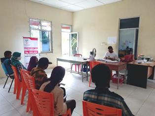 Pengambilan BST Kemensos di Kantor Pos Teluk Kuantan Berjalan Lancar