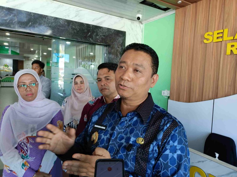 2 Warga Meninggal, Wawako Pekanbaru Markarius Tinjau Lokasi Kasus Diare di Muara Fajar Barat