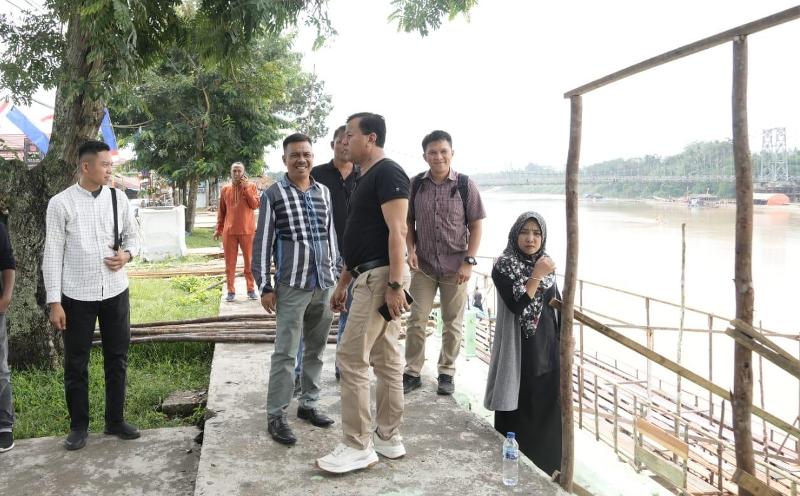 Beri Kenyamanan Saat Nonton Pacu Jalur, Bupati Minta Tribun Penonton dan Lapak  Ditata