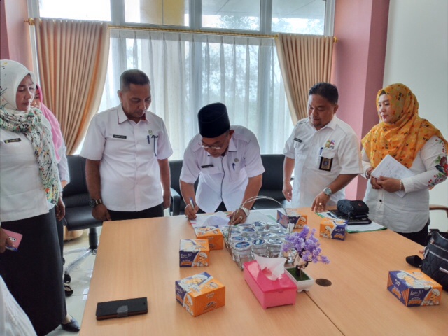 Tingkatkan Minat Baca, DPAD Inhil Teken Kerjasama dengan 12 Sekolah tentang Perpustakaan Keliling