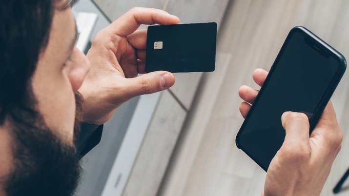 Hati-hati! Aplikasi M-Banking Target Penipuan, Kenali 4 Modus Terbaru Ini