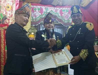 Sultan Siak XIII T Nazir Terima Warkah dari Kedaton Nusantara Jayakarta