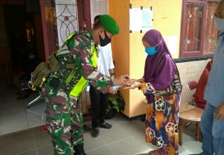 Puluhan KK di Kampung Benteng Hulu Siak Terima BLT 