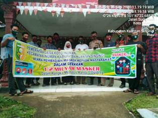 Polsek Cerenti Salurkan Masker kepada Masyarakat Desa Koto Inuman Kuansing