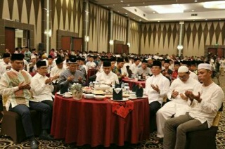 Ratusan Masyarakat Hadiri Buka Bersama Pemkab Inhil dan KKIH Pekanbaru