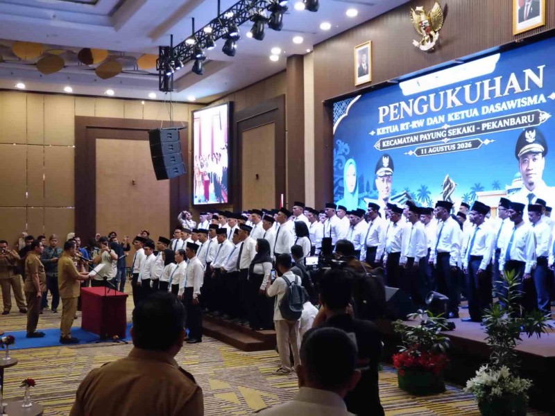 225 Ketua RT-RW di Payung Sekaki Dikukuhkan, Wako Agung: Ini Ujung Tombak Pelayanan