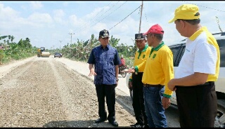 Bupati Inhil Tinjau Pengerjaan Jalan Kotabaru-Selensen & Jembatan Reteh