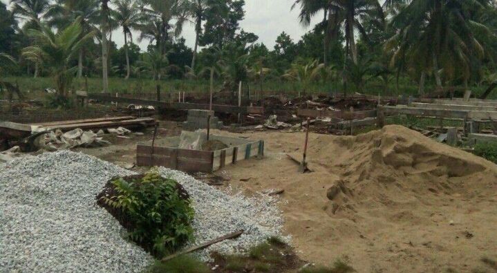 Desa Mayang Sari Jaya Bangun Gedung Serba Guna dan Ratusan Meter Jalan Rabat Beton