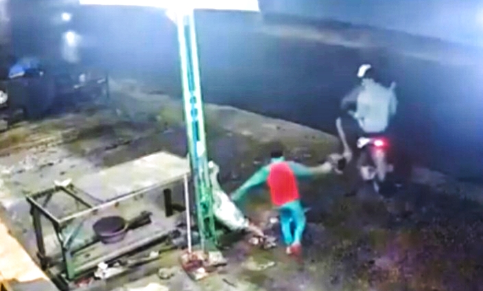 Lagi Asyik Bermain, Pelaku Jambret Rampas Handphone Anak Kecil di Pekanbaru