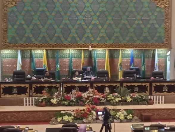 Pj Gubri Sampai Ranperda Pertanggungjawaban Pelaksanaan APBD Riau 2023