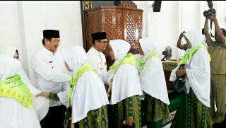 Tangis Dan Doa Lepas Keberangkatan 259 JCH Kuantan Singingi