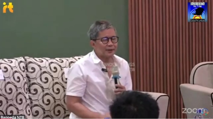 Selalu Rindukan Rinjani, Rocky Gerung Berangan-angan Lamar Dewi Anjani di Puncak