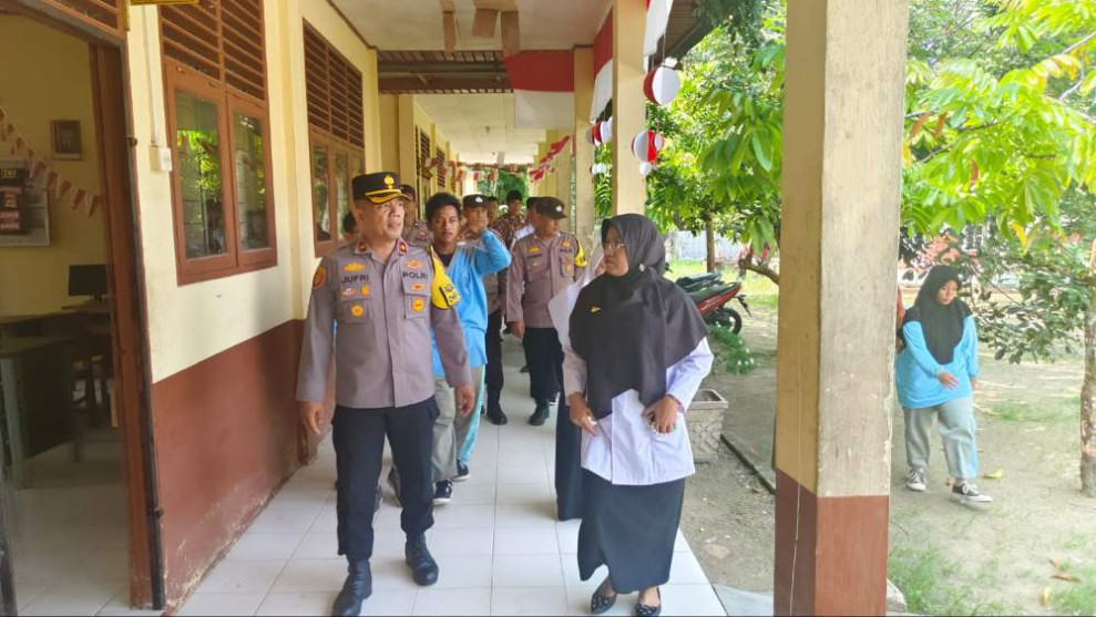 Polsek Pasir Penyu Sambangi SLB, Pastikan Penyandang Disabilitas Mendapatkan Akses di Pilkada